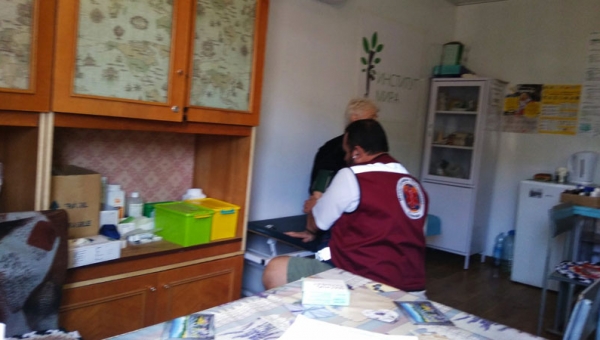 Оказание помощи на КПВВ Станица Луганская