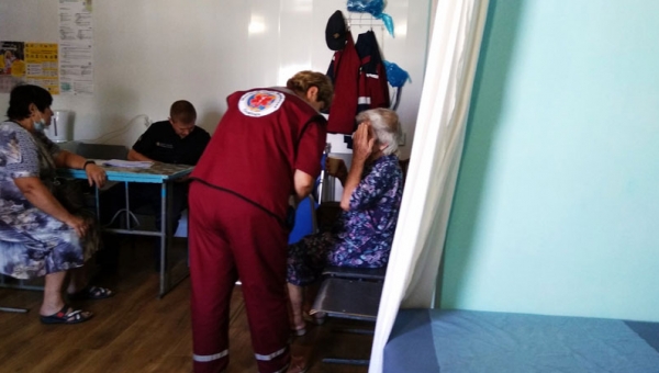 КПВВ Станица Луганская Оказание первой помощи