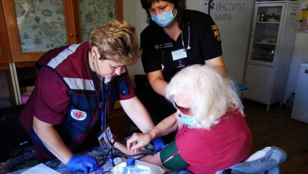 КПВВ Станица Луганская оказание медицинской помощи