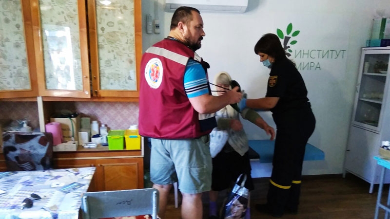 КПВВ Станица Луганская оказание медицинской помощи