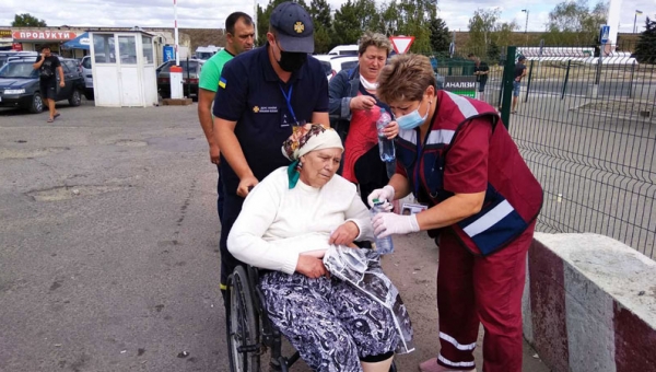 КПВВ Станица Луганская оказание медицинской помощи