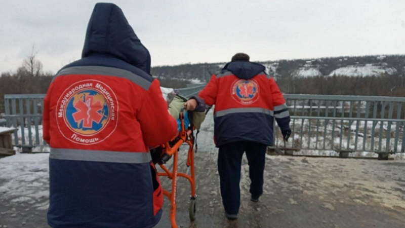 Гололедица, морозы и снегопады - травмоопасные условия: будьте осторожны в пути!