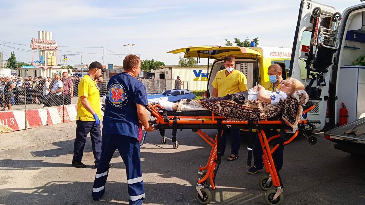 Оказание медицинской помощи на КПВВ Станица Луганская